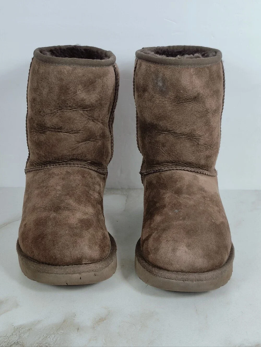 UGG Women's Classic Chocolate Brown Suede Short Boots, Sz 7
